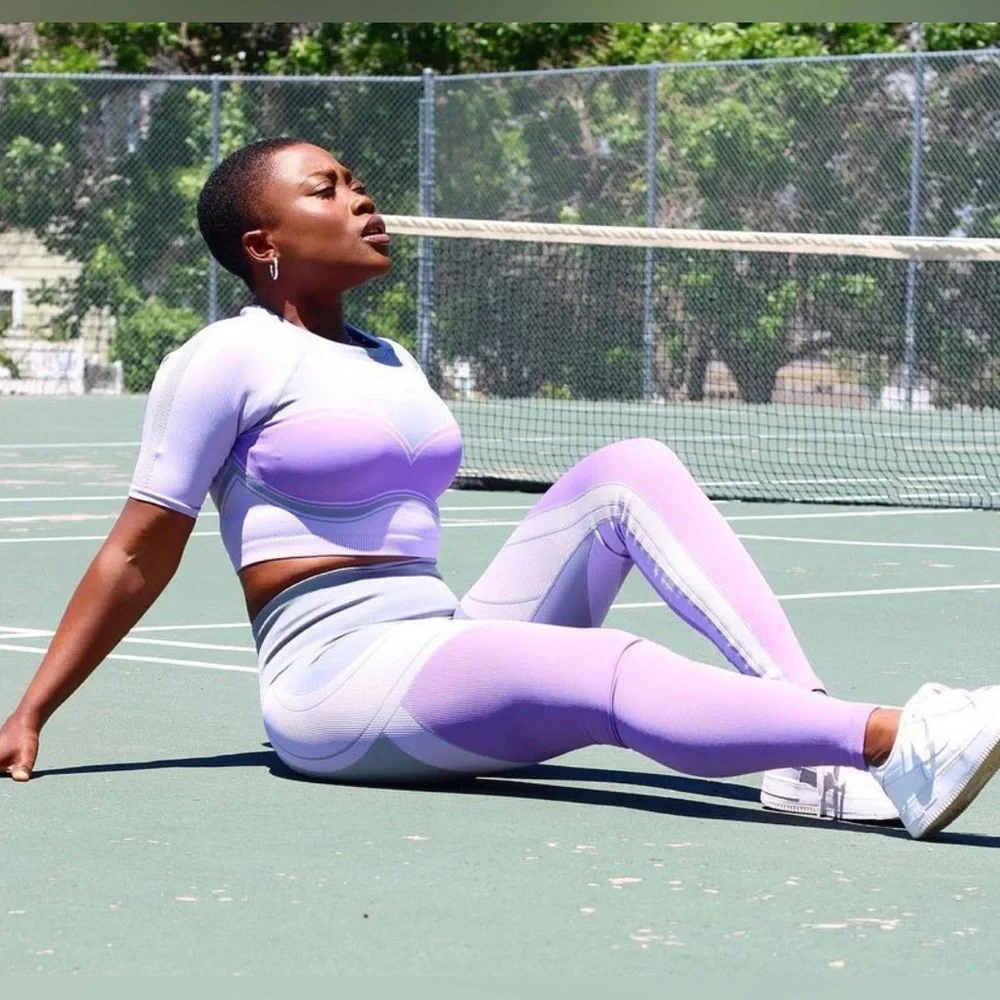 NWT Fabletics High Waisted Seamless Colorblock Purple Lilac Leggings MEDIUM - Picture 5 of 9